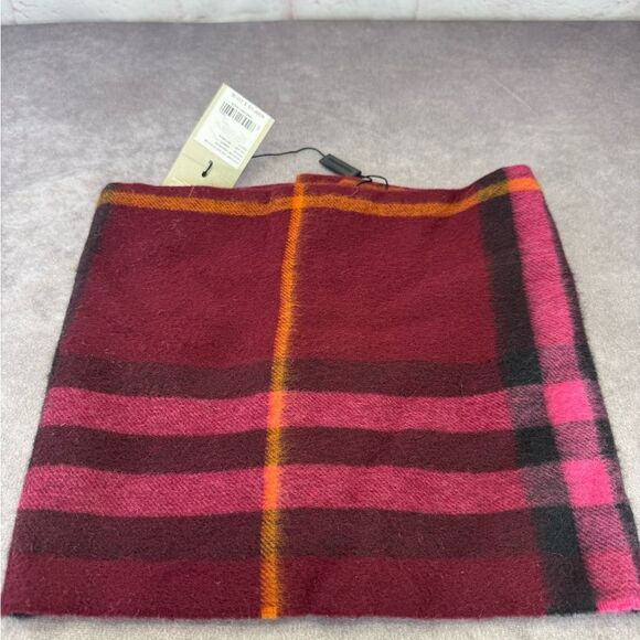 Burberry Giant Check Plaid Wool Snood Scarf Cochineal NWT - Picture 5 of 9